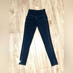 Vuori Navy High-Waisted Leggings